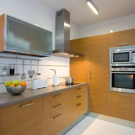In Mit Terrasse, Whirlpool Und Grill Vakantiehuis