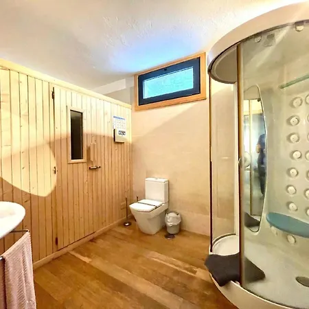 Vakantiehuis In Mit Terrasse, Whirlpool Und Grill
